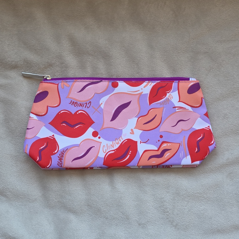 CLINIQUE Lips Print Cosmetics Bag